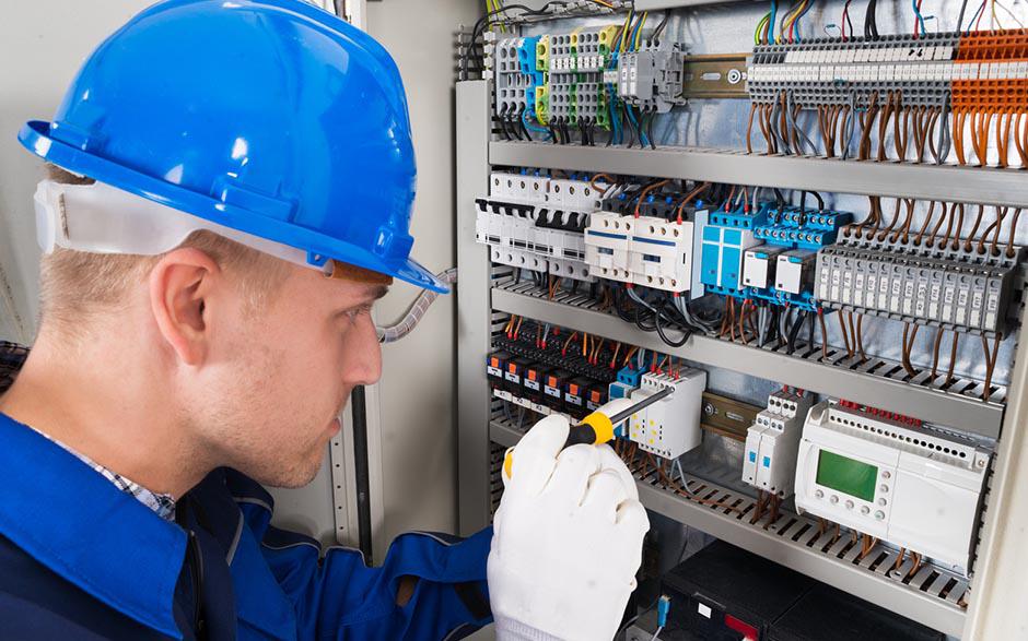 cherche électricien pas cher Paris 15
